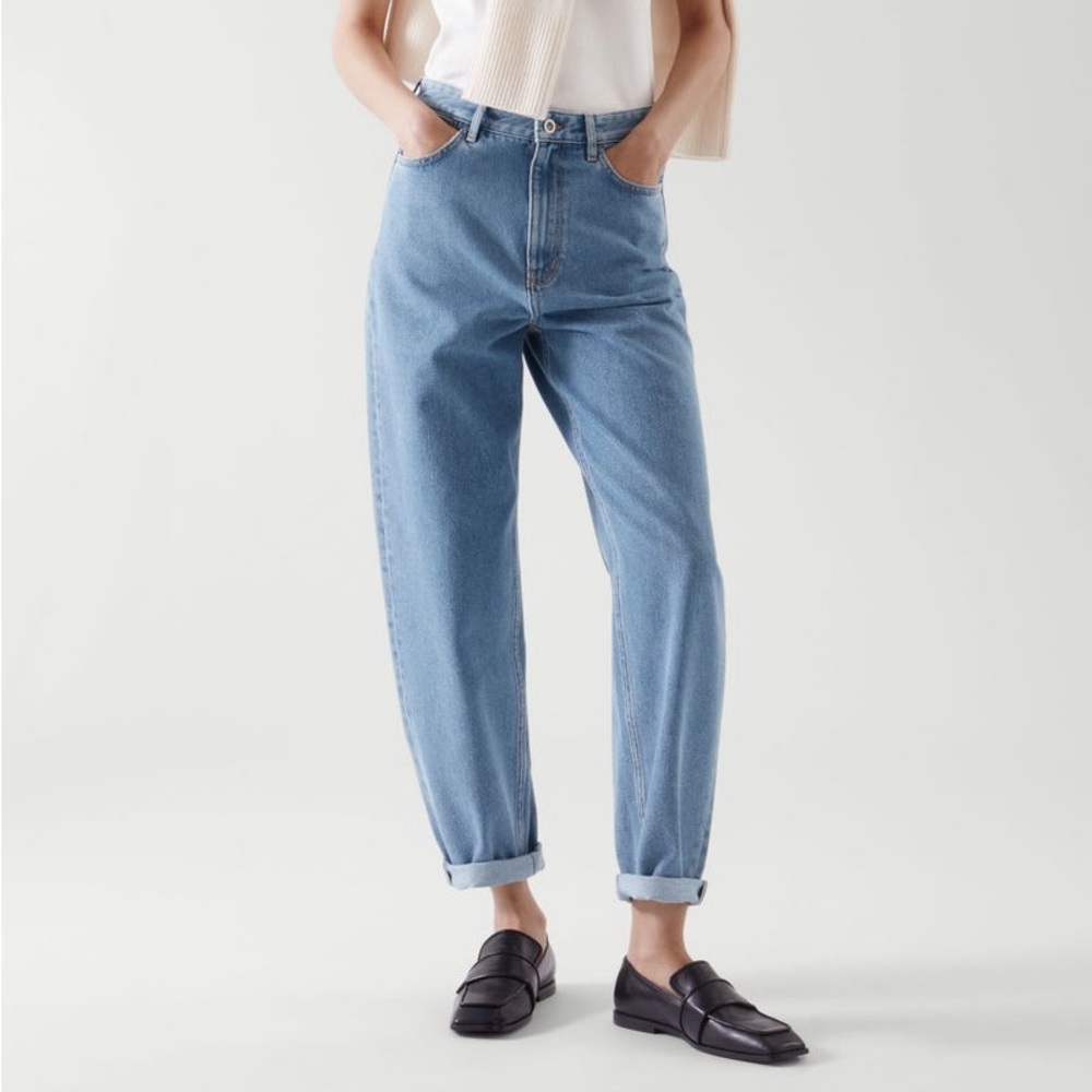 COS tapered high waist ankle length jeans size 30